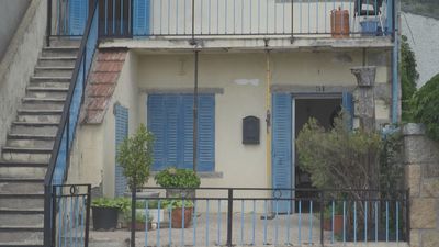 Pilar, 80 años y atrapada en una casa en ruinas en Becerril: "¿Qué se hunde? Que se hunda conmigo"