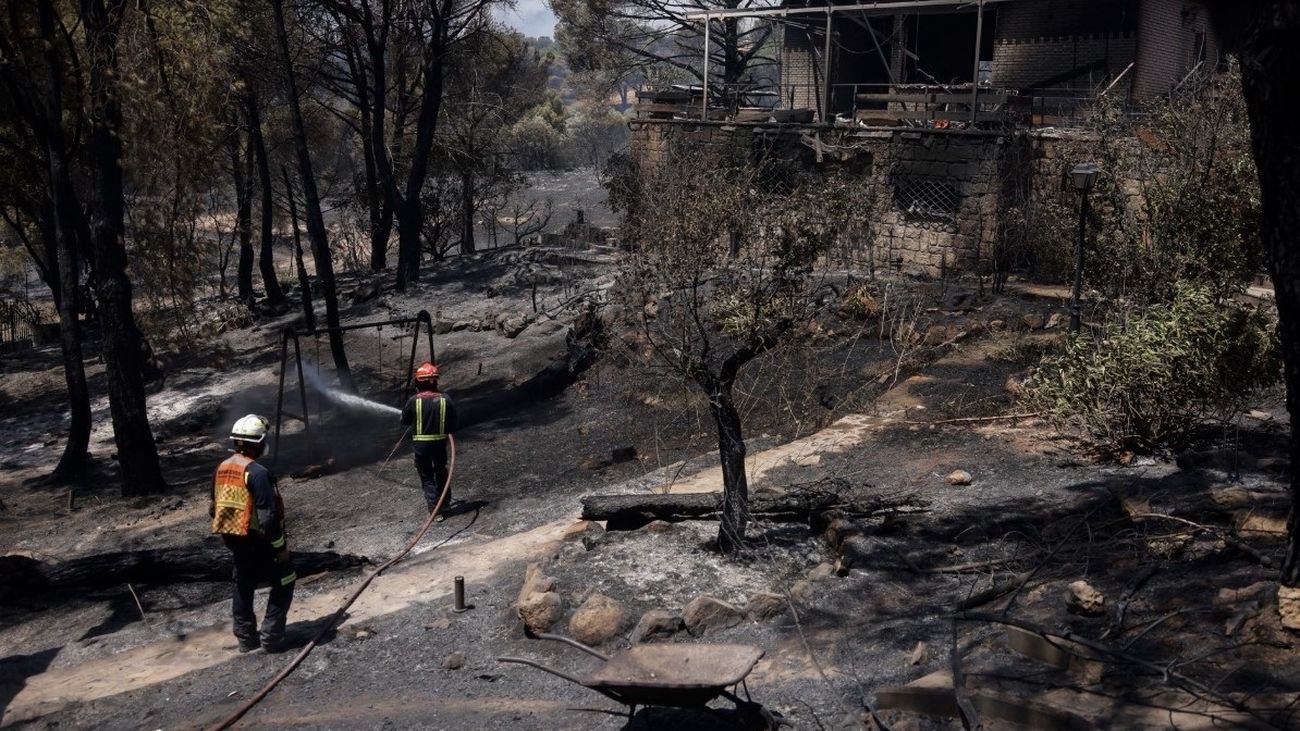 Los incendios obligan a desalojar a Chapinería, Navas del Rey y Colmenar del Arroyo