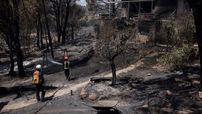 Los incendios obligan a desalojar a Chapinería, Navas del Rey y Colmenar del Arroyo