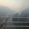 El incendio de San Martín de Valdeiglesias alcanza la presa y destruye un edificio