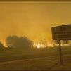 Ordenan la evacuación de Zarzalejo y Navalagamella ante el avance del incendio hacia El Escorial