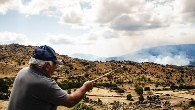 Ordenan la evacuación de dos urbanizaciones en Almorox (Toledo) por el incendio