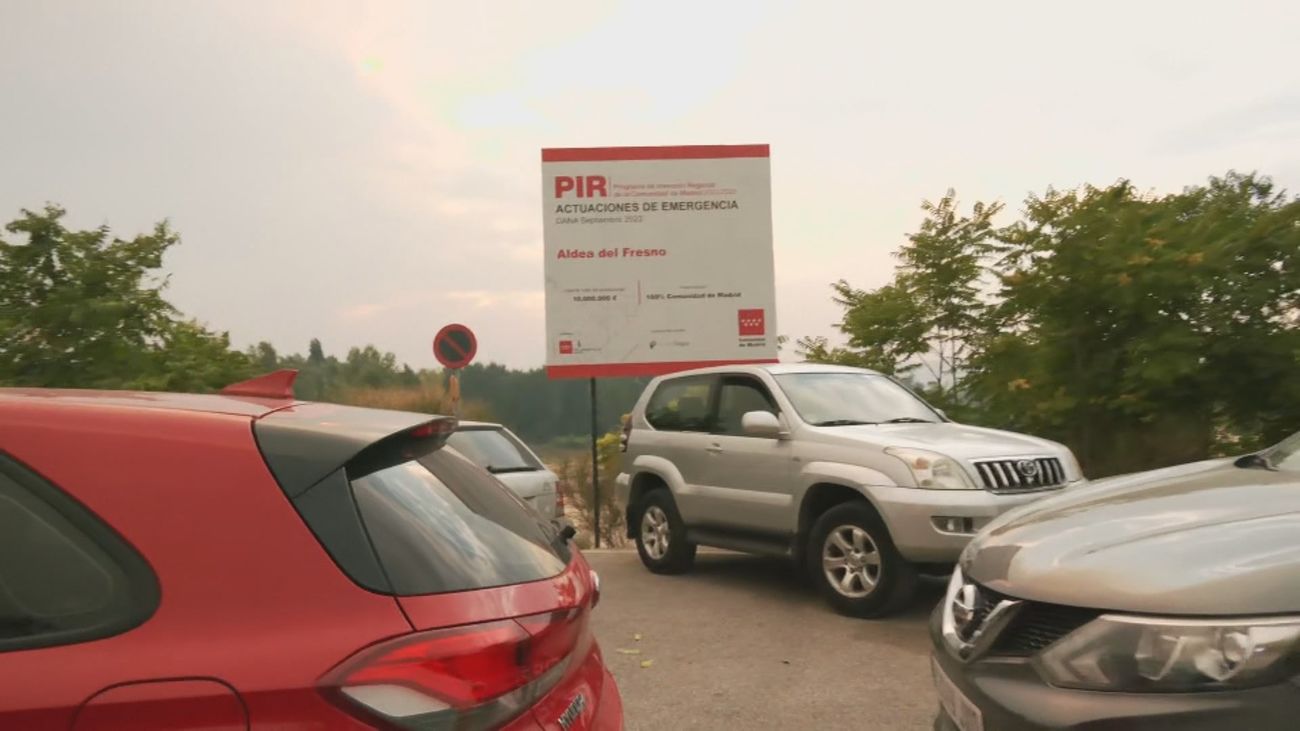 Decenas de vecinos continúan  detenidos en sus vehículos  por el corte de carreteras en Villa del Prado