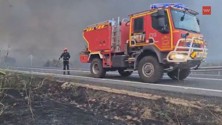 Los incendios de Ávila y Madrid   se unen en  San Martín de Valdeiglesias con un frente "discontinuo"