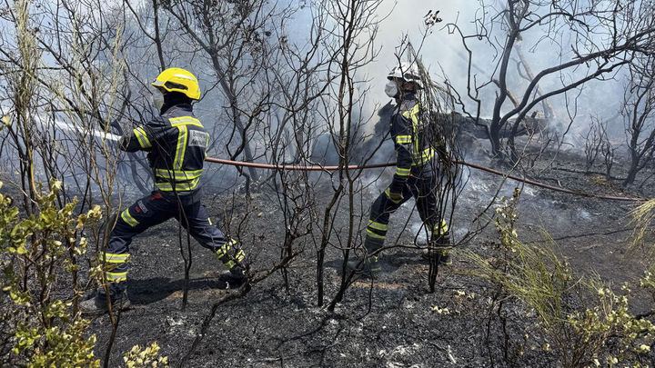 Contra el "incendio perfecto": Madrid, Ávila y Toledo siguen luchando sin descanso para hacer frente al fuego