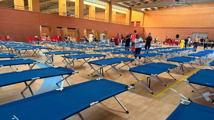Más de mil atenciones sanitarias a los afectados por el incendio en la sierra oeste