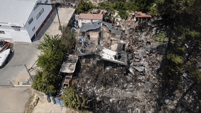 Incendio en la Sierra Oeste: "Está todo quemado", el desolador regreso de los vecinos a sus casas