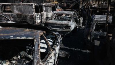 Incendio en la Sierra Oeste: "Está todo quemado", el desolador regreso de los vecinos a sus casas
