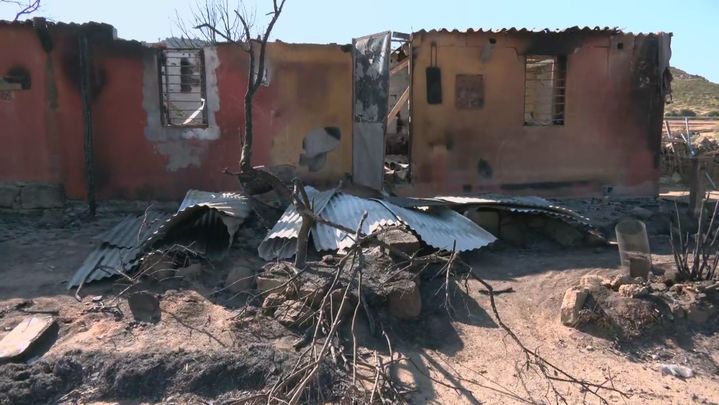 Una casa quemada por el incendio / TELEMADRID