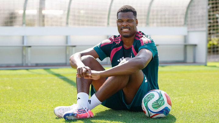 Dumfries:  "Estoy muy orgulloso de ser parte del Real Madrid”
