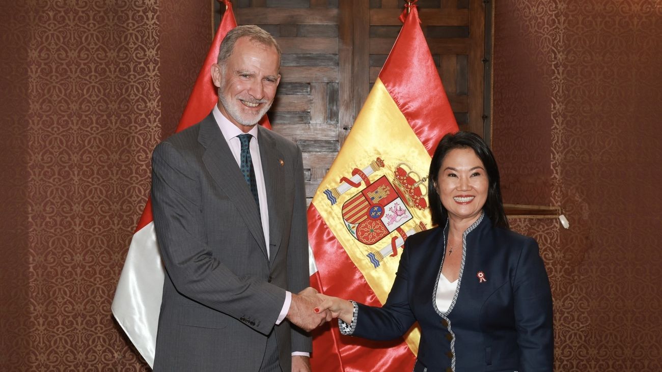 Felipe VI está en Perú donde acude a la toma de posesión de Keiko Fujimori