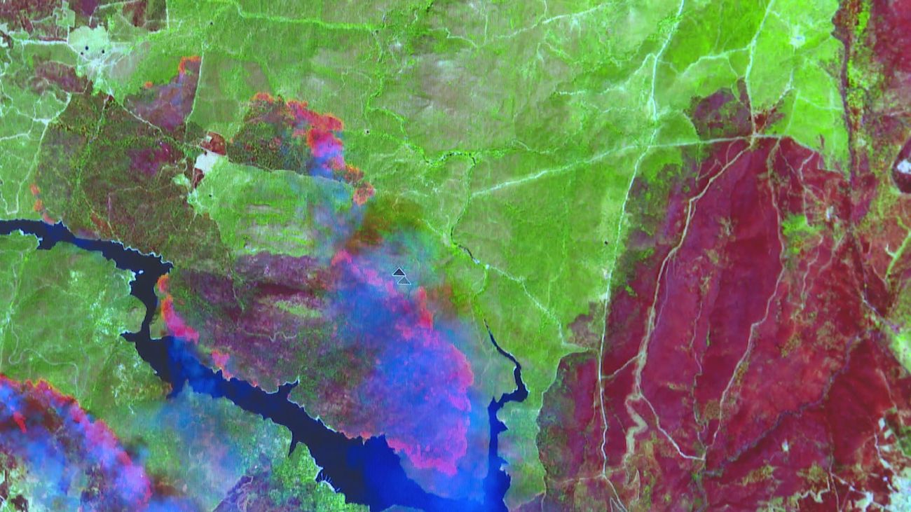 Satélites y drones, los ojos de los bomberos en los incendios forestales