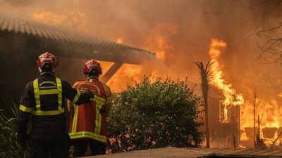 Los incendios avanzan en Francia y Portugal: miles de hectáreas calcinadas y máxima alerta