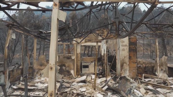 Casa arrasada por el incendio de la sierra oeste / TELEMADRID