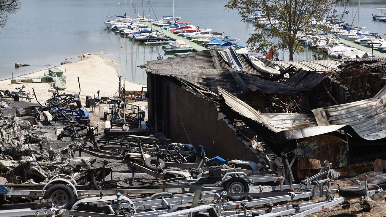 Imagen de los destrozos del incendio en el pantano de San Juan