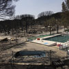 DIRECTO | Alegría y también tristeza en la vuelta a casa de los evacuados por los incendios en Madrid
