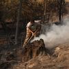 El incendio de Burgohondo (Ávila), pendiente del viento y el calor para afianzar el perímetro
