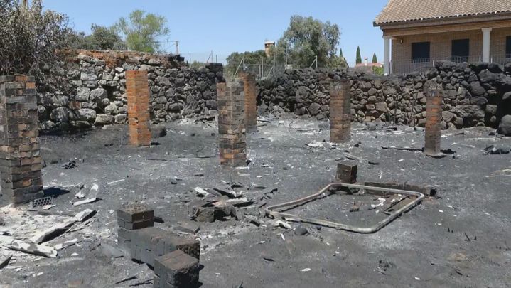 Vivienda destruida por el incendio de la sierra oeste / TELEMADRID