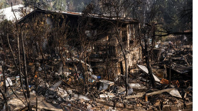 Se inicia la inspección de los edificios afectados por el incendio de la Sierra Oeste de Madrid