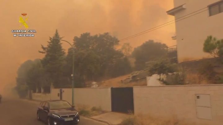 Incendio forestal en una urbanización de Almorox / GUARDIA CIVIL