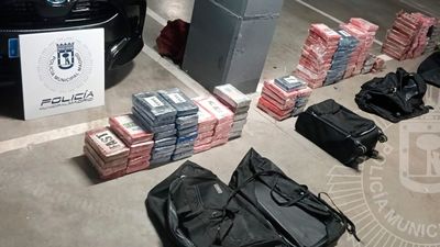 Incautados más de un centenar de paquetes de cocaína escondidos  en un parking de Hortaleza