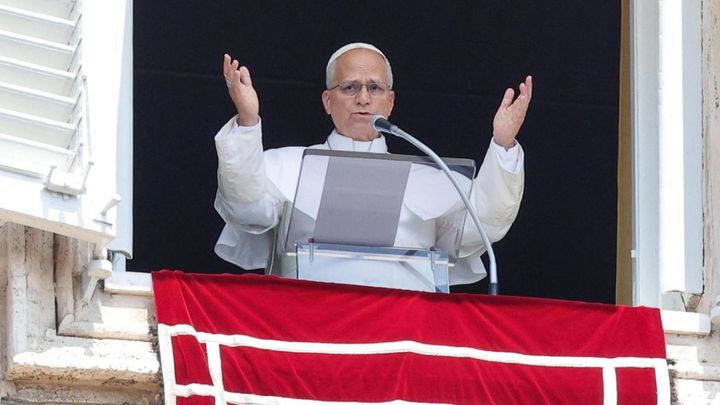 El papa León XIV, preocupado por la crisis migratoria en Ceuta, pide "paz, estabilidad y justicia"