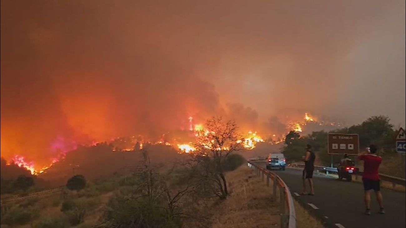 Se investiga si la reactivación del incendio en Burgohondo (Ávila) se produjo de forma intencionada