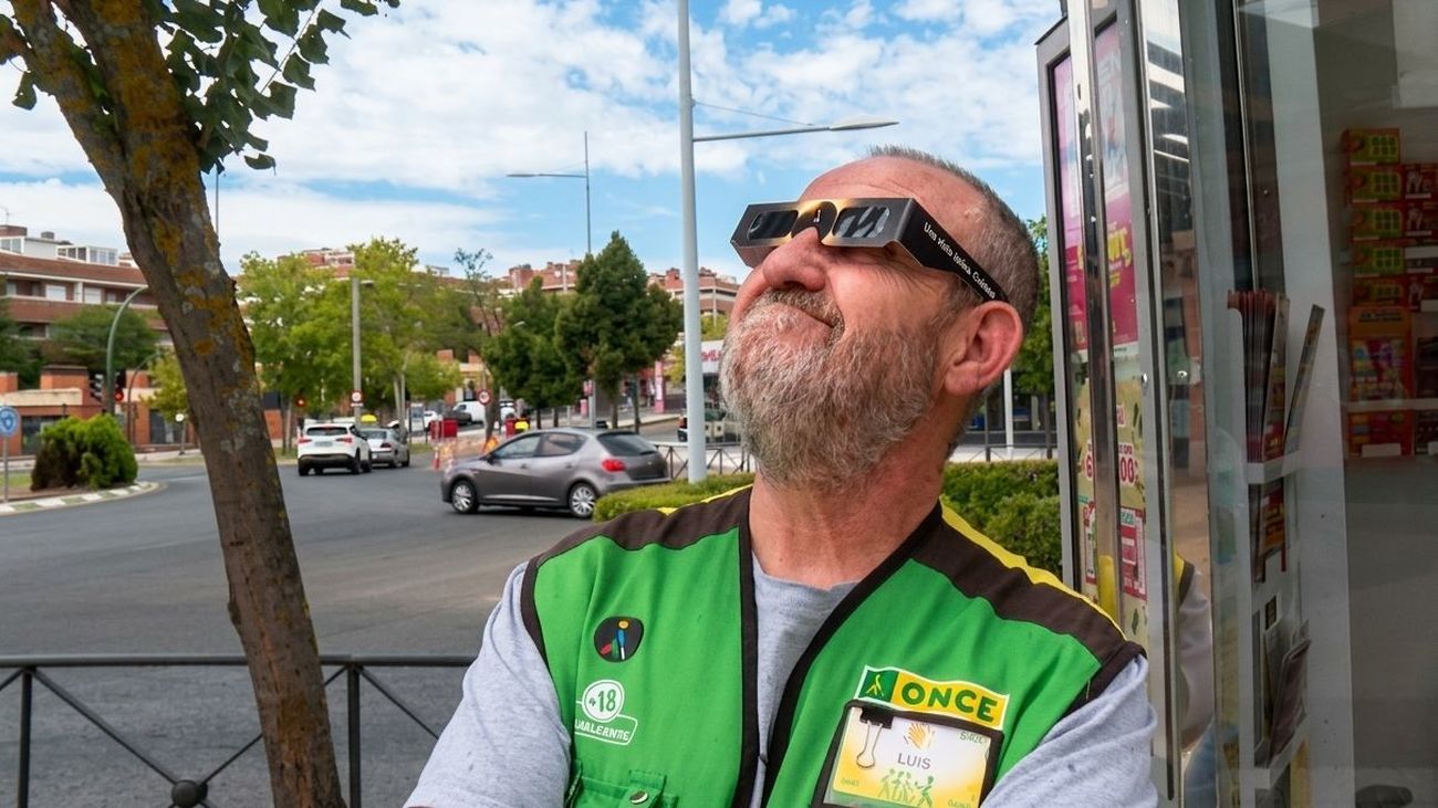 Reparto gratuito de gafas homologadas para ver el eclipse de forma segura