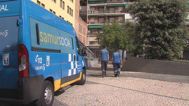 "Hace mucho calor y estás en la calle": el Samur Social refuerza la atención a personas sin hogar durante la campaña de calor