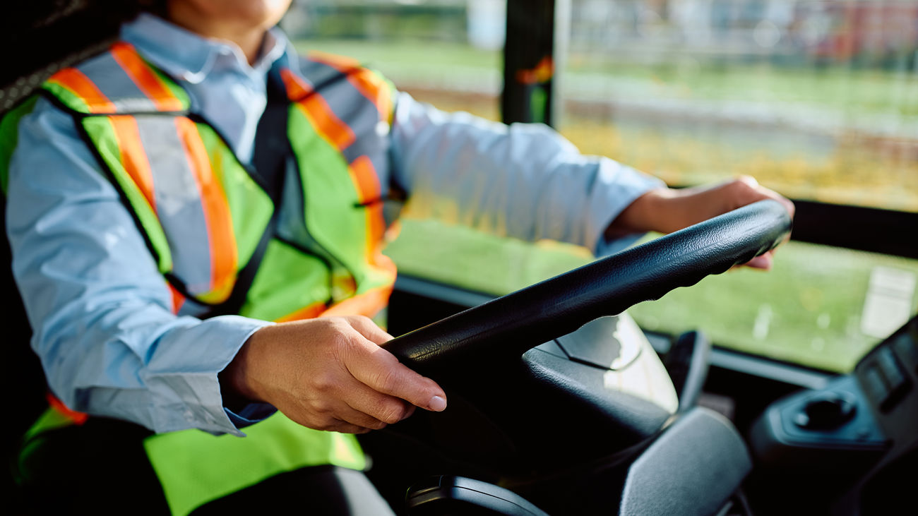 Sota, caballo y reina: La mujer en el sector del transporte
