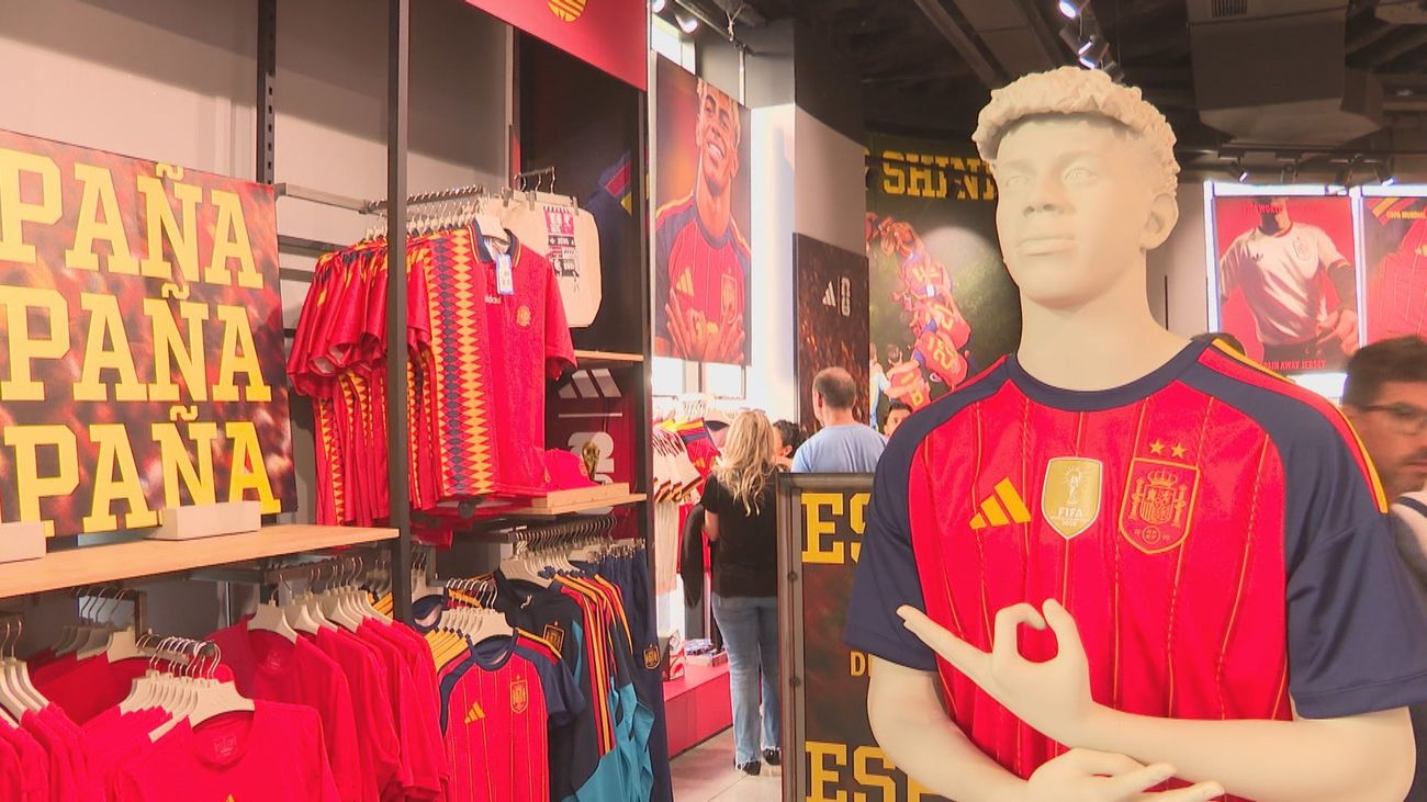 La camiseta con la segunda estrella ya está a la venta: estos son sus precios y dónde encontrarla
