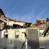 Vecinos del edificio siniestrado por una explosión de gas en Carabanchel regresan a sus casas