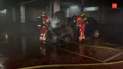 Extinguido un incendio sin heridos en el garaje de una urbanización de Alcobendas