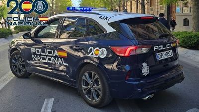Una mujer muere acuchillada presuntamente por su pareja en un centro comercial de Murcia
