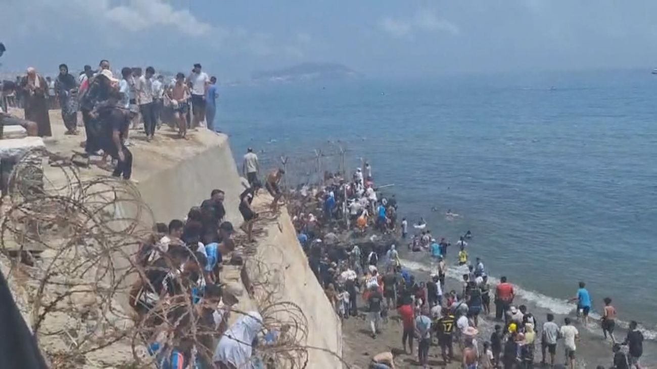 Preocupación por el llamamiento en redes sociales a una nueva entrada masiva en Ceuta el 15 de agosto