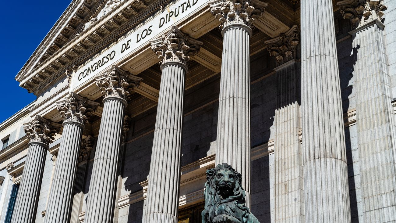 Las Cortes Generales convocan 40 plazas para el Cuerpo de Ujieres con plazo abierto hasta el 14 de agosto