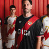 El Rayo Vallecano presenta su primera equipación "diseñada para luchar"