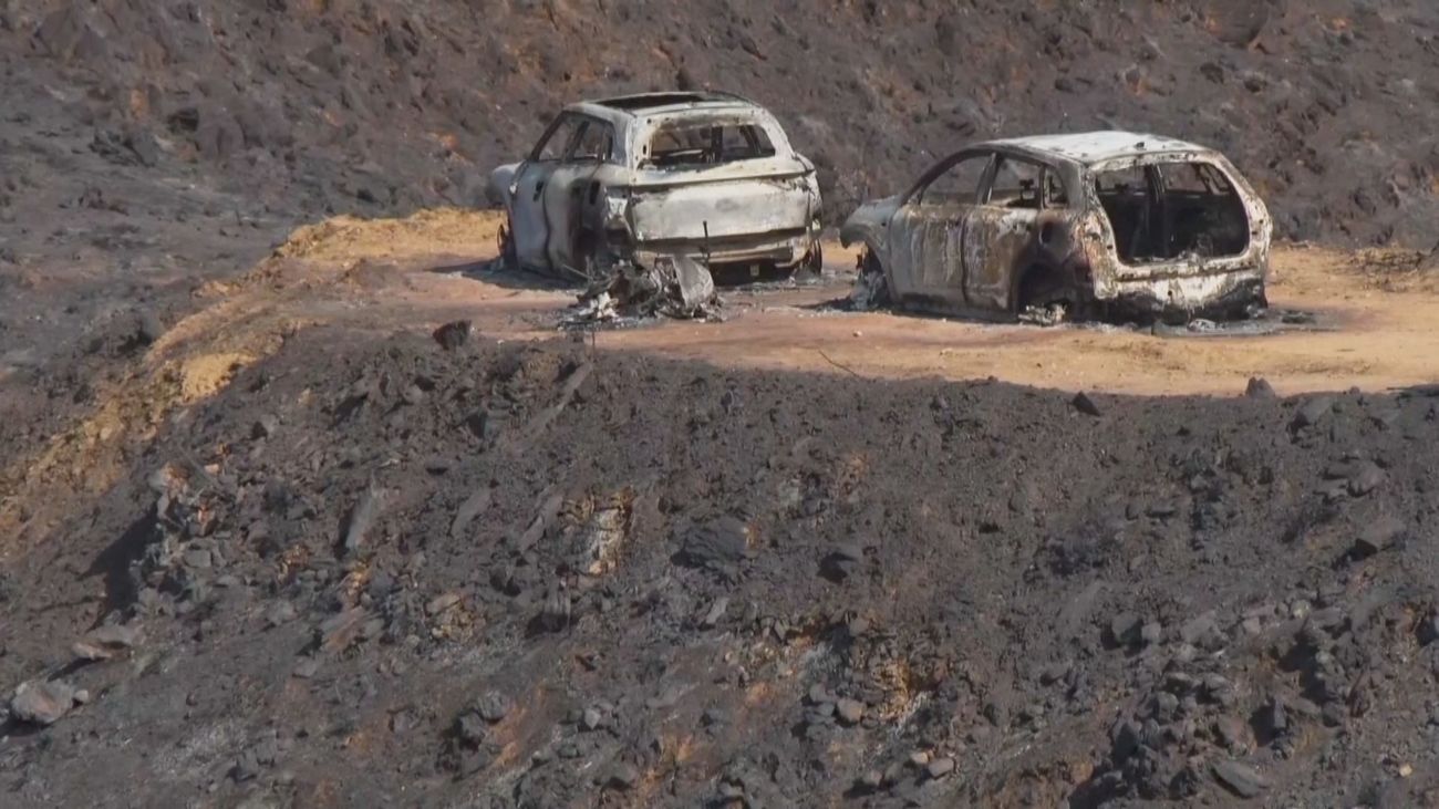 Aumentan a 150 los efectivos por tierra en el incendio de Niebla (Huelva), con 18 medios aéreos