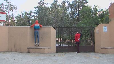 Los centros de menas, al borde del colapso por llegar a triplicar su capacidad