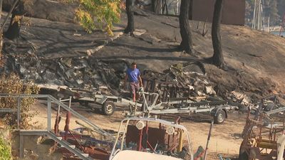 El incendio de la Sierra Oeste deja 52 embarcaciones hundidas en el pantano de San Juan
