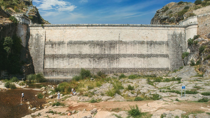 Pontón de la Oliva, presa más antigua de la Comunidad de Madrid / COMUNIDAD DE MADRID
