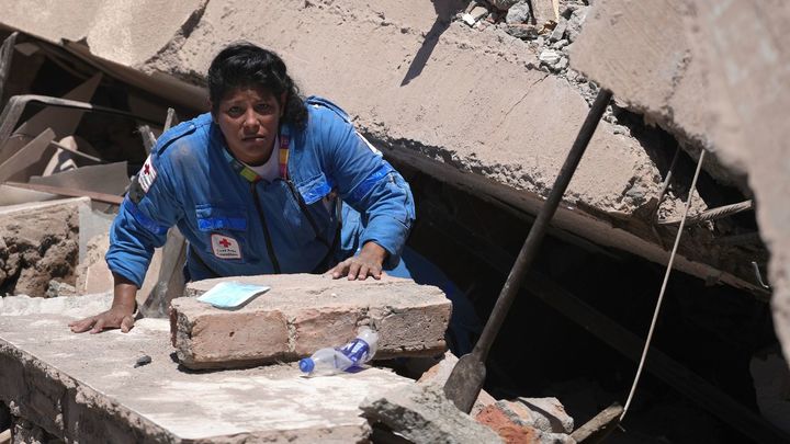 Al menos 160 muertos y 570 desaparecidos tras el terremoto de magnitud 7,4 en Colombia