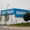 Tres atracadores armados con hachas siembran el miedo en un Decathlon de Getafe: se llevaron 2.000 euros en solo 3 minutos