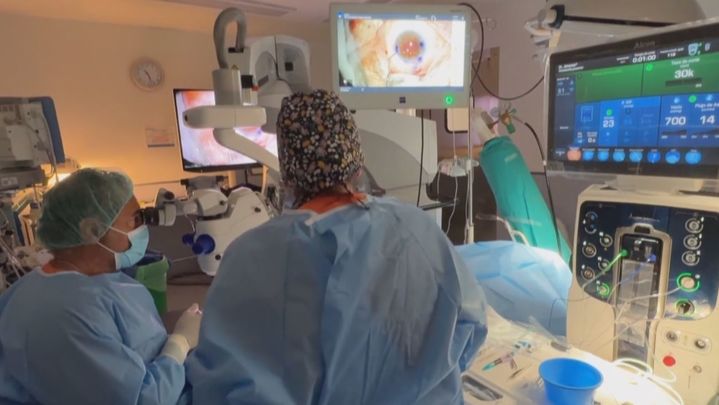Sala de una cirugía ocular en el Hospital de Móstoles / Telemadrid
