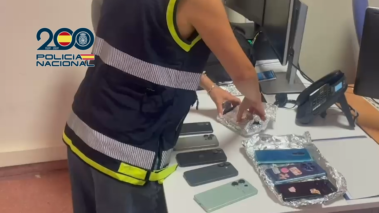 La Policía incauta en Alcobendas 44 móviles robados el día antes en las fiestas de Vitoria
