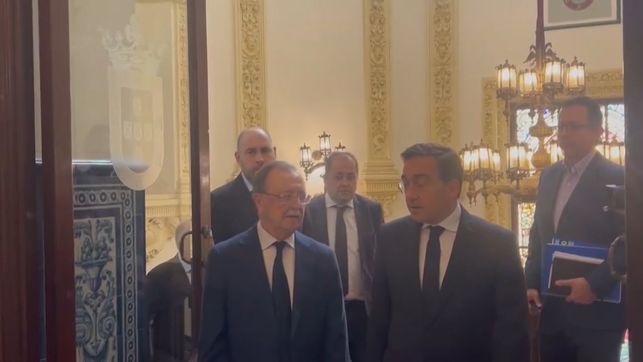 Vivas exige a Albares reforzar la frontera de Ceuta para hacerla "más segura"