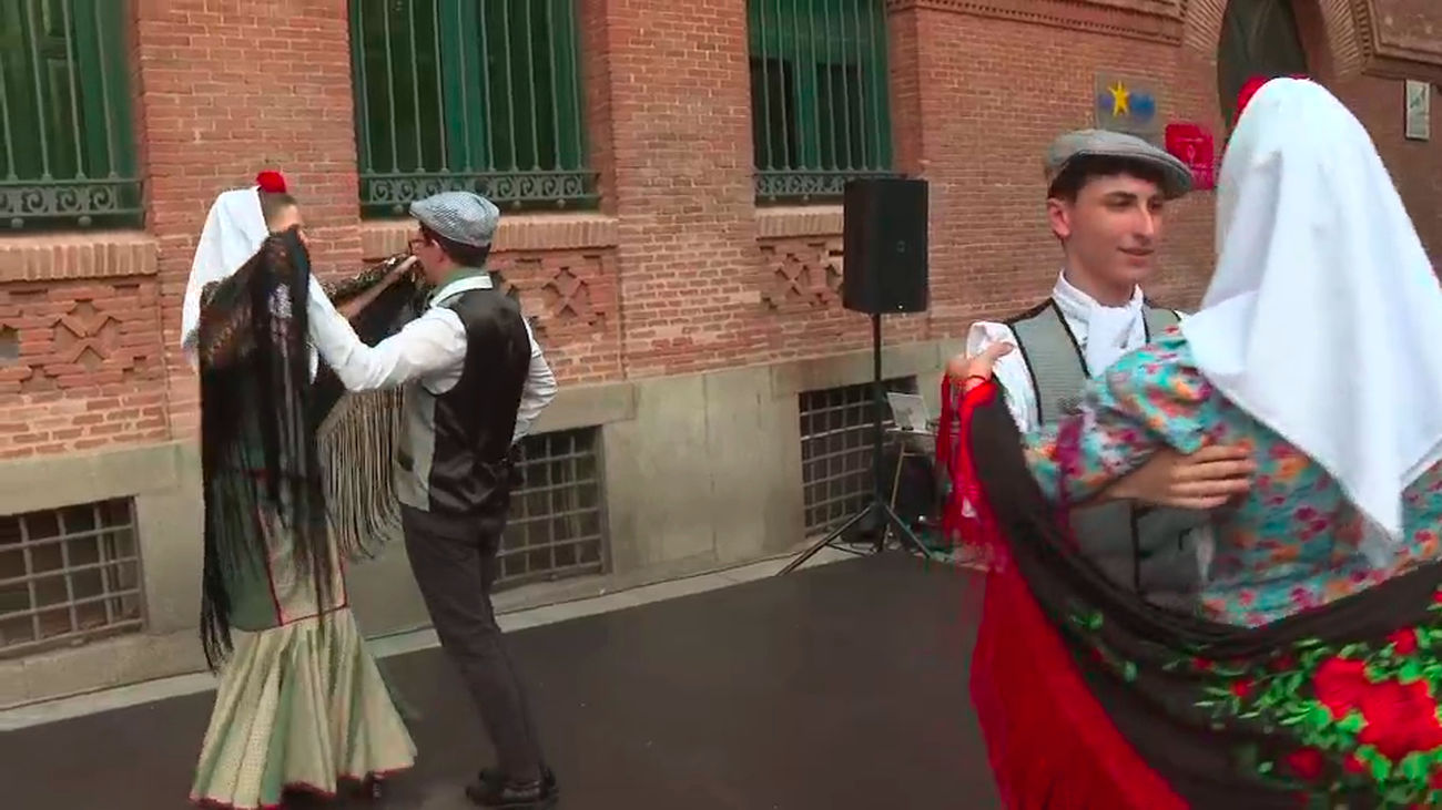 Las fiestas de San Lorenzo se despiden con el chotis como protagonista