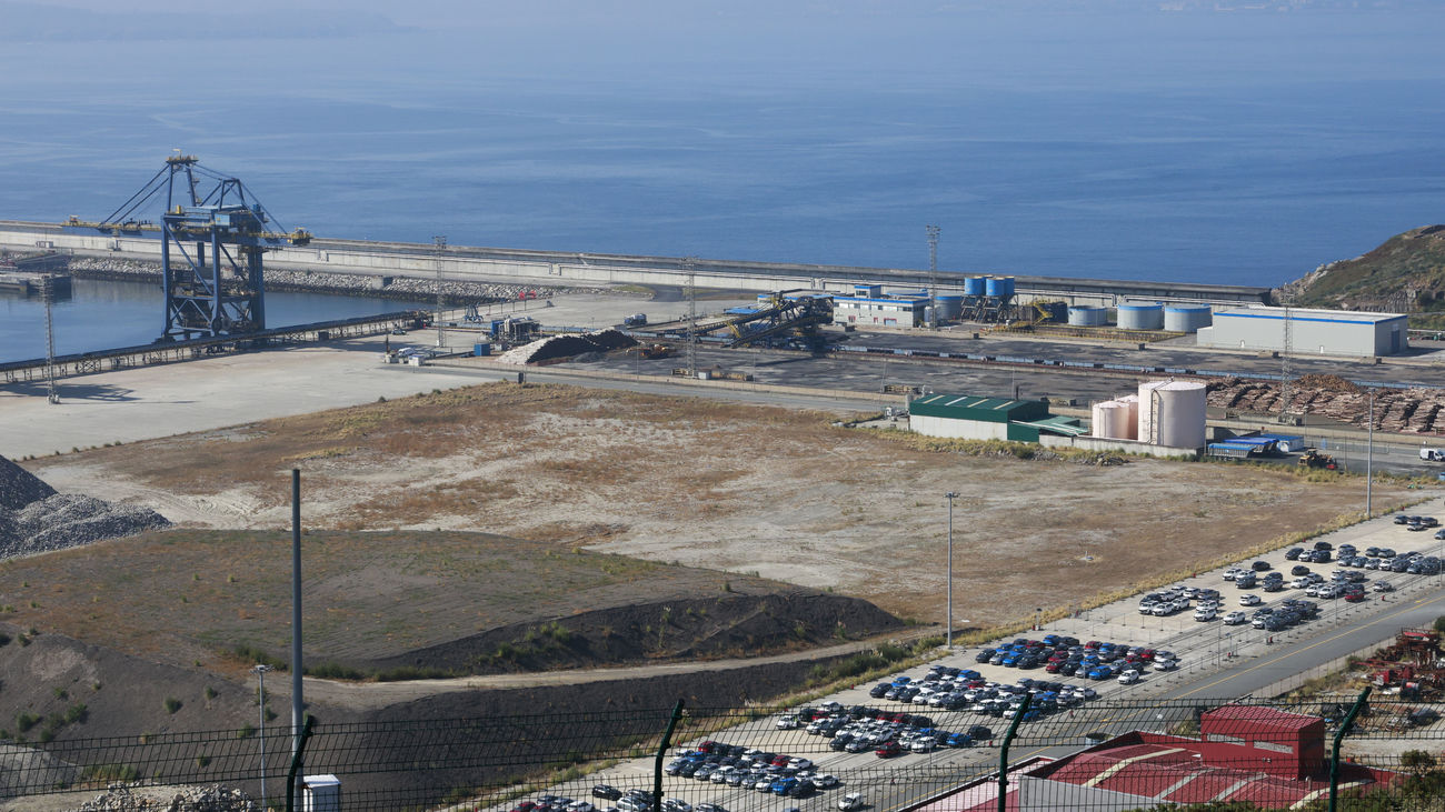Defensa traslada a la Xunta que no se opondrá a la fábrica de SAIC en el puerto de Ferrol