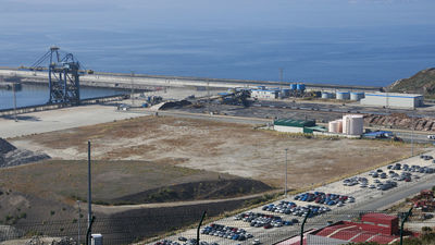 Defensa traslada a la Xunta que no se opondrá a la fábrica de SAIC en el puerto de Ferrol