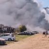Un incendio calcina 34 vehículos en Peñíscola (Castellón) y deja varios heridos leves horas antes del eclipse